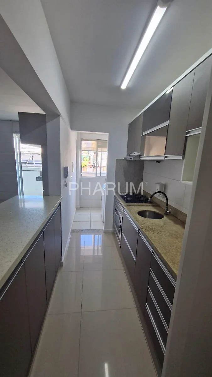 Apartamento Mobiliado com Suíte e Sol da Manhã no Aririú