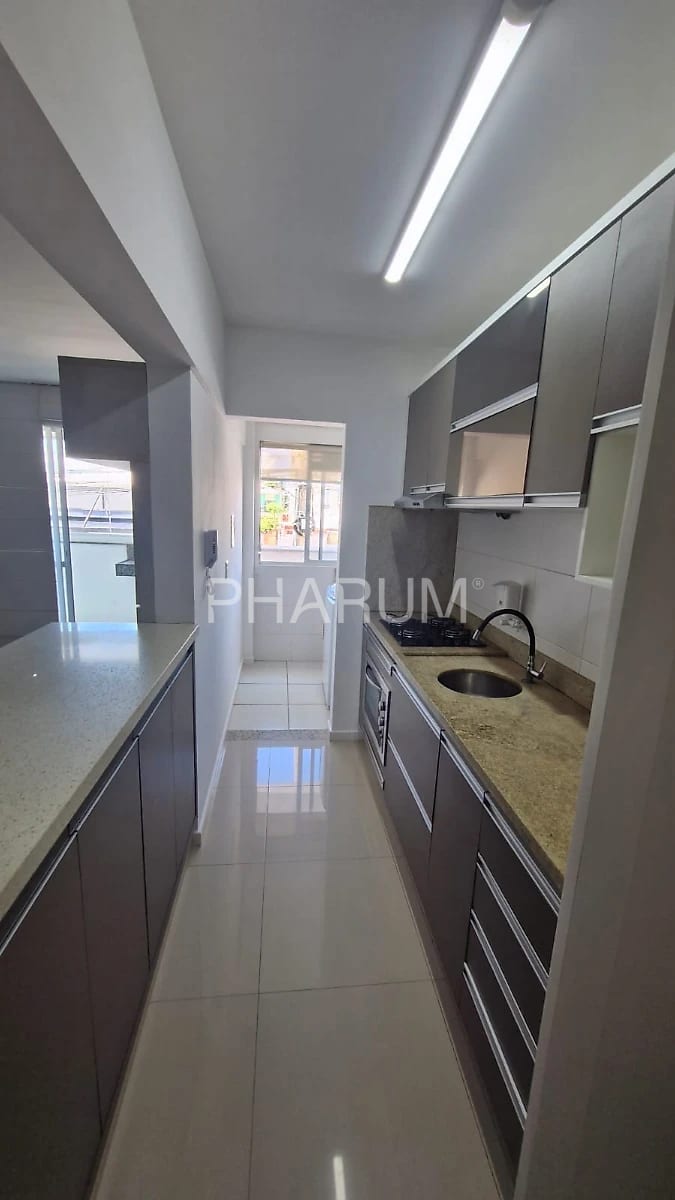 Apartamento Mobiliado com Suíte e Sol da Manhã no Aririú