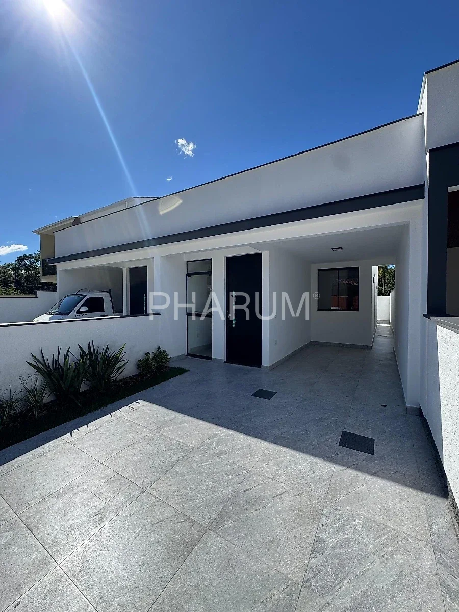 Casa 2 Quartos 55m² - Forquilhas Leste