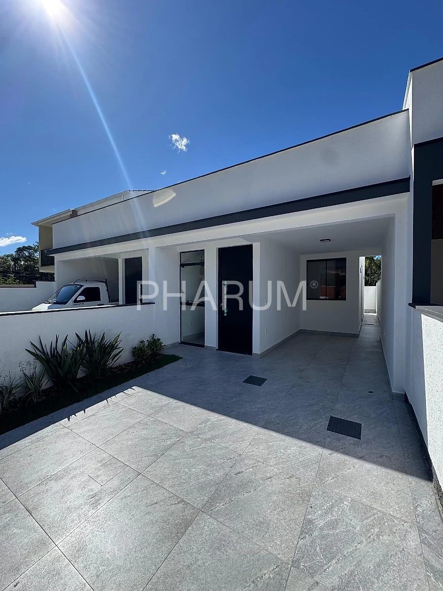 Casa 2 Quartos 55m² - Forquilhas Leste