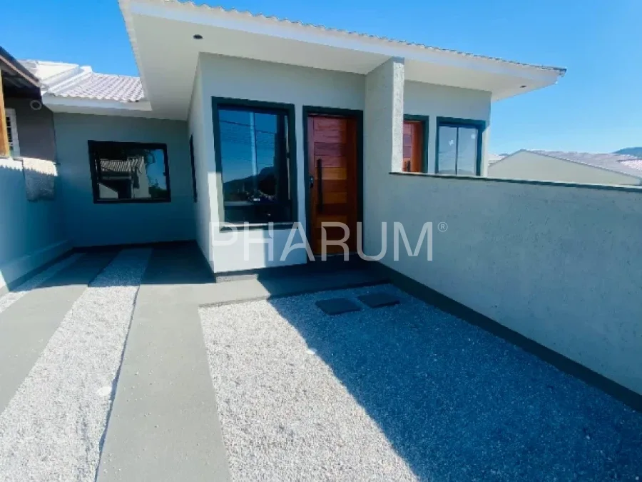 Casa Geminada 2 Quartos 50m² - Bela vista