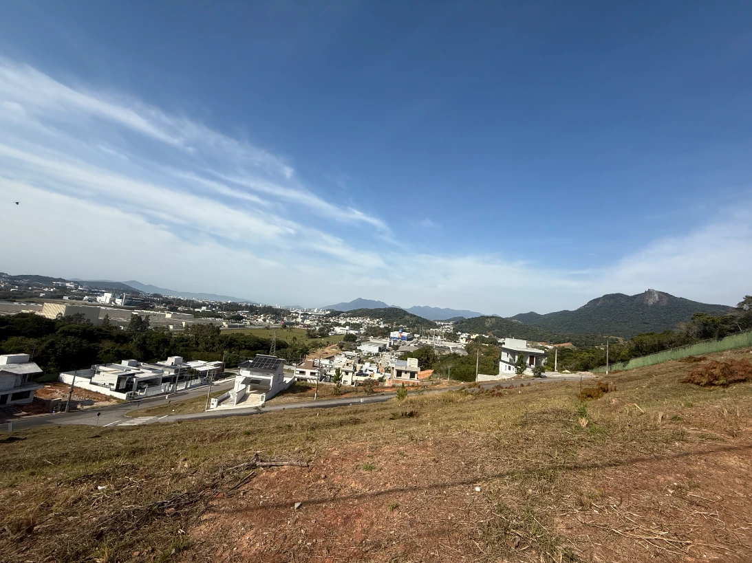 Terreno 360 m² - São José - Condomínio Fechado | XP2809