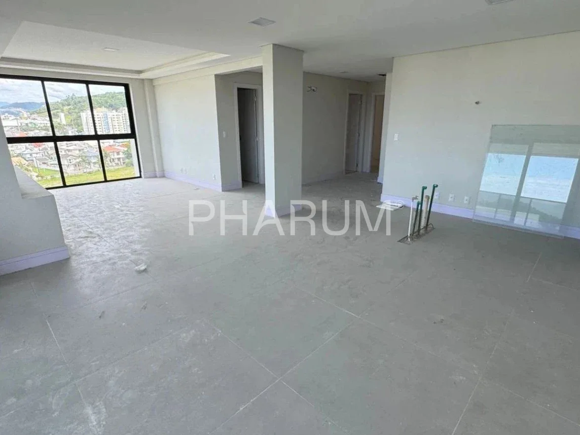 Apartamento a venda na Pedra Branca com 3 suítes, 4 banheiros e 1 vaga de garagem