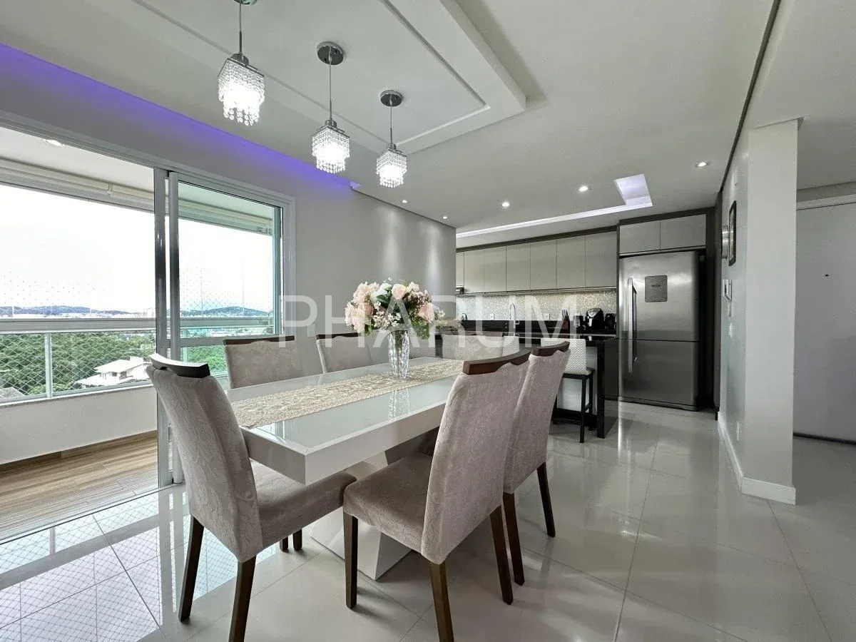 Apartamento no Centro de Palhoça, 3 dormitórios, 2 suíte, 1 master, 3 banheiros e 2 vagas de garagem