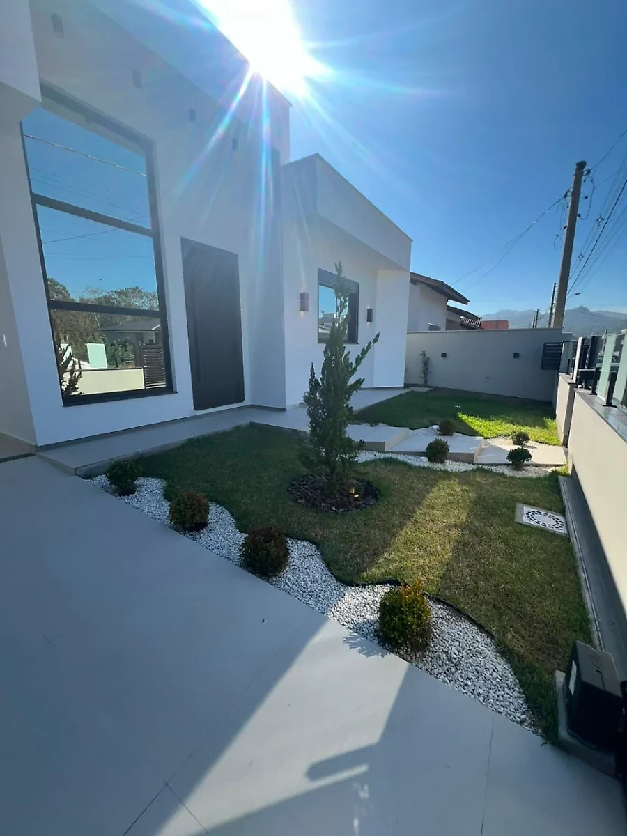 Casa com 3 Dormitórios Sendo uma Suíte no Bosque São José