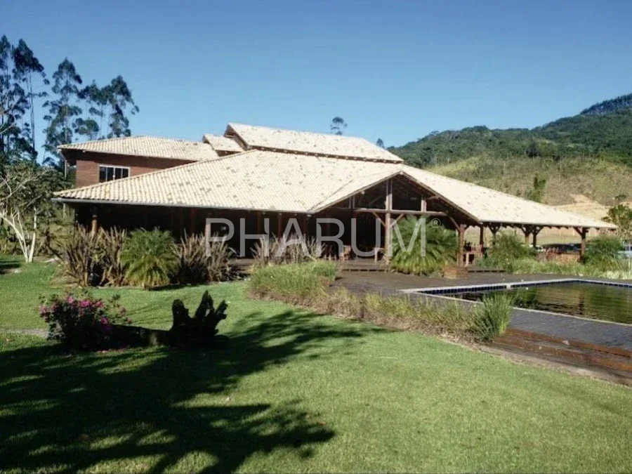 Casa 3 Quartos com 1 Suíte e 146m² - Área Rural de Tijucas