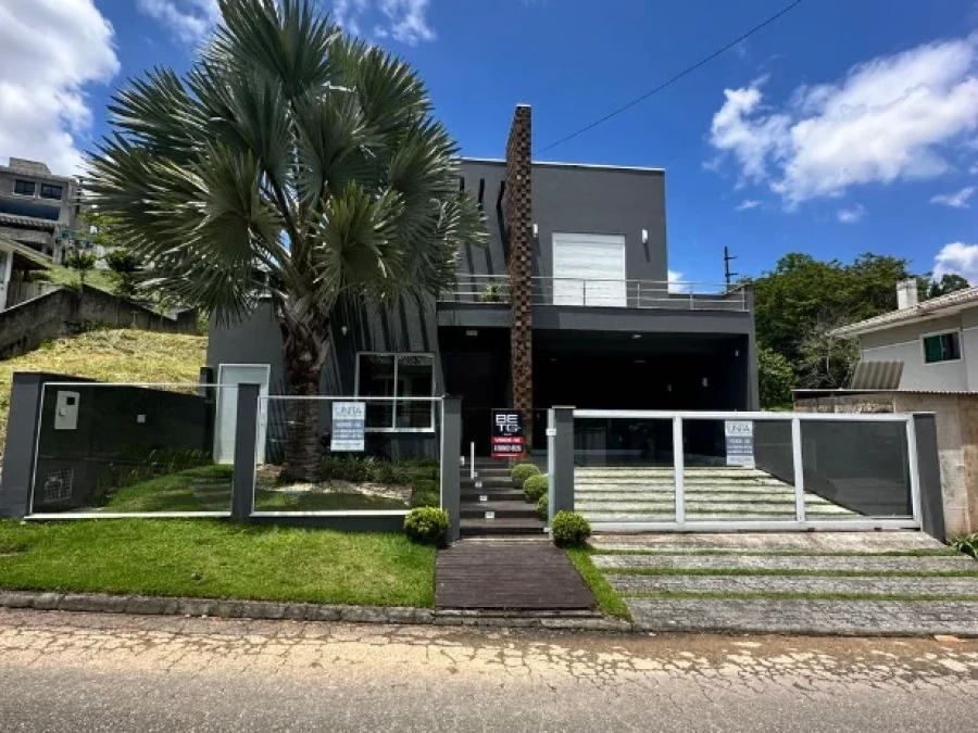 Casa 3 Quartos com 1 Suíte e 200m² - Pedra Branca