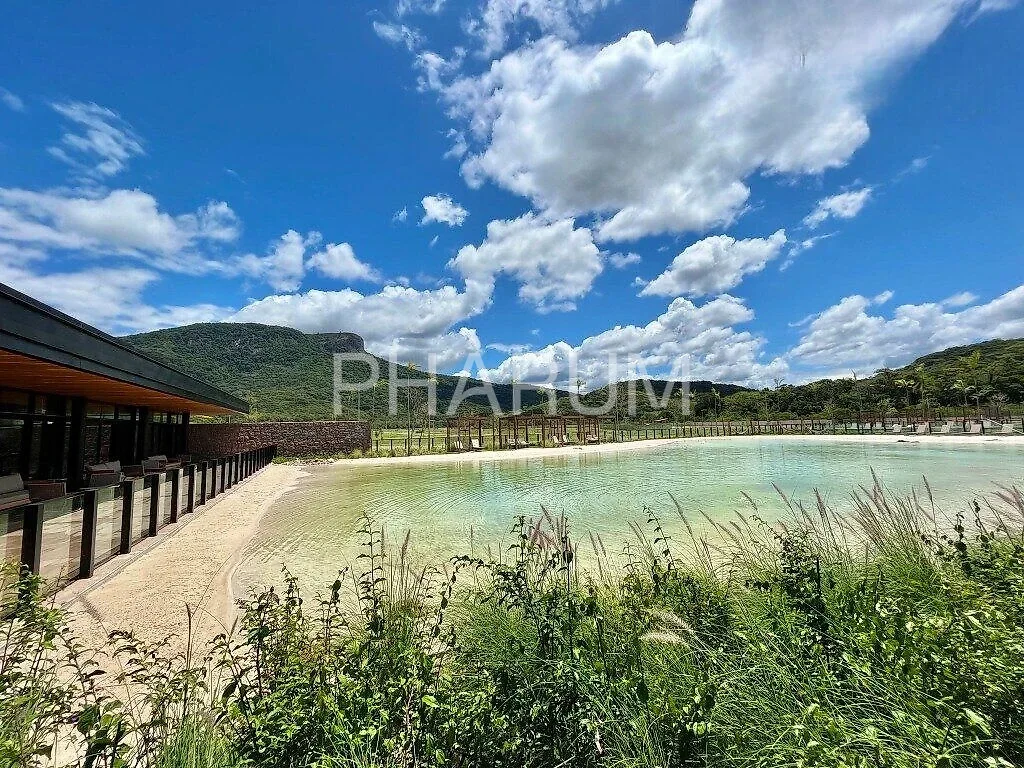 Terreno fundo Lago no Reserva da Pedra