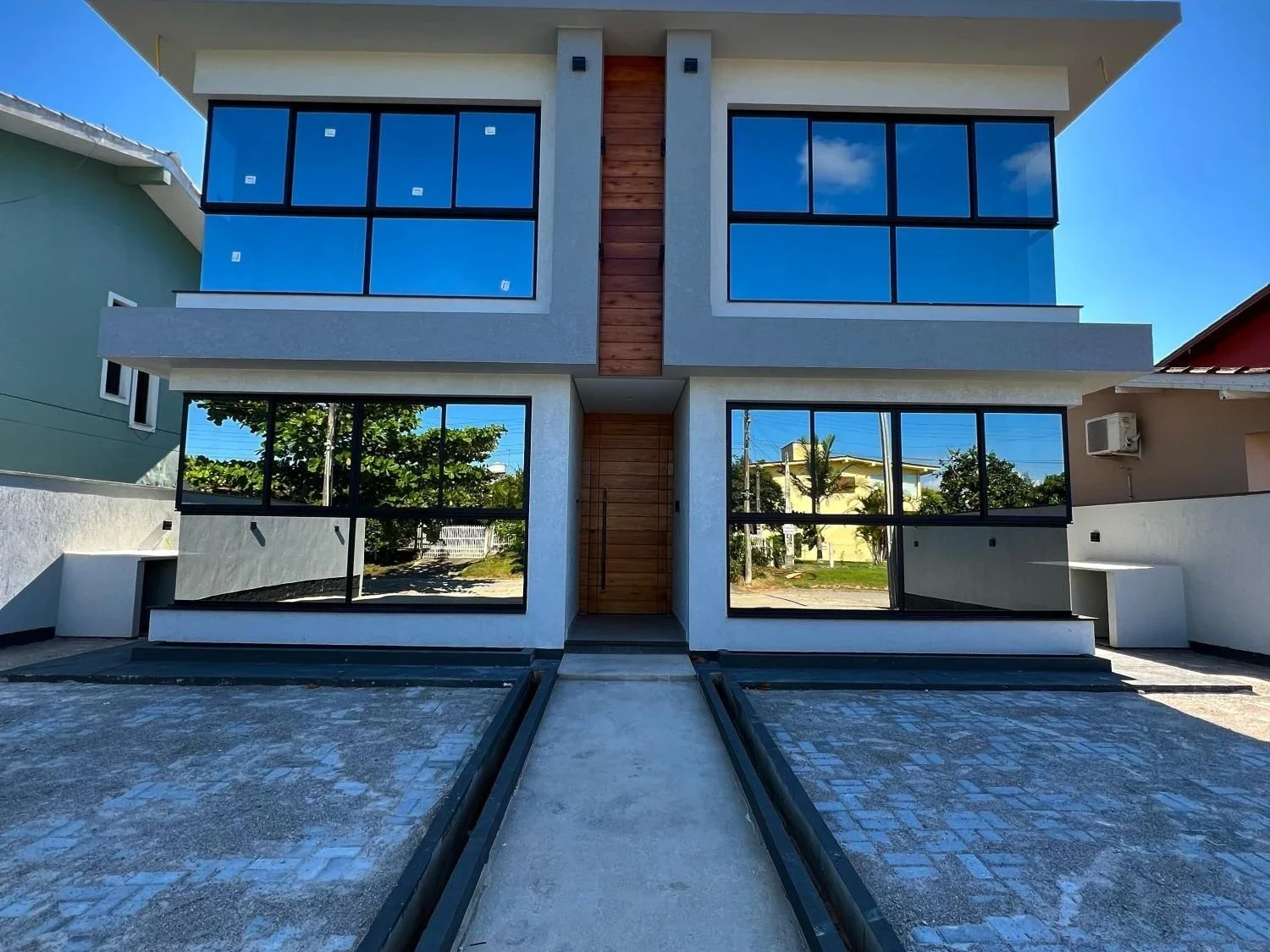 Apartamento 2 Quartos com 1 Suíte e 69m² - Pinheira