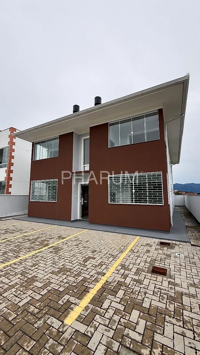 Apartamento 2 Dormitórios sendo uma Suíte