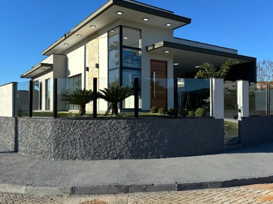 Casa 3 Dormitórios 113 m² com suíte em Forquilhas - São José