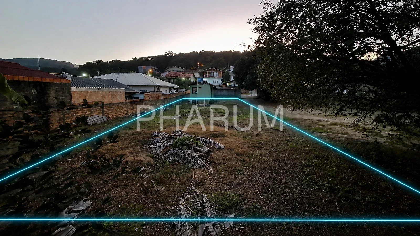 Terreno 552m² em Forquilhas - Los Angeles
