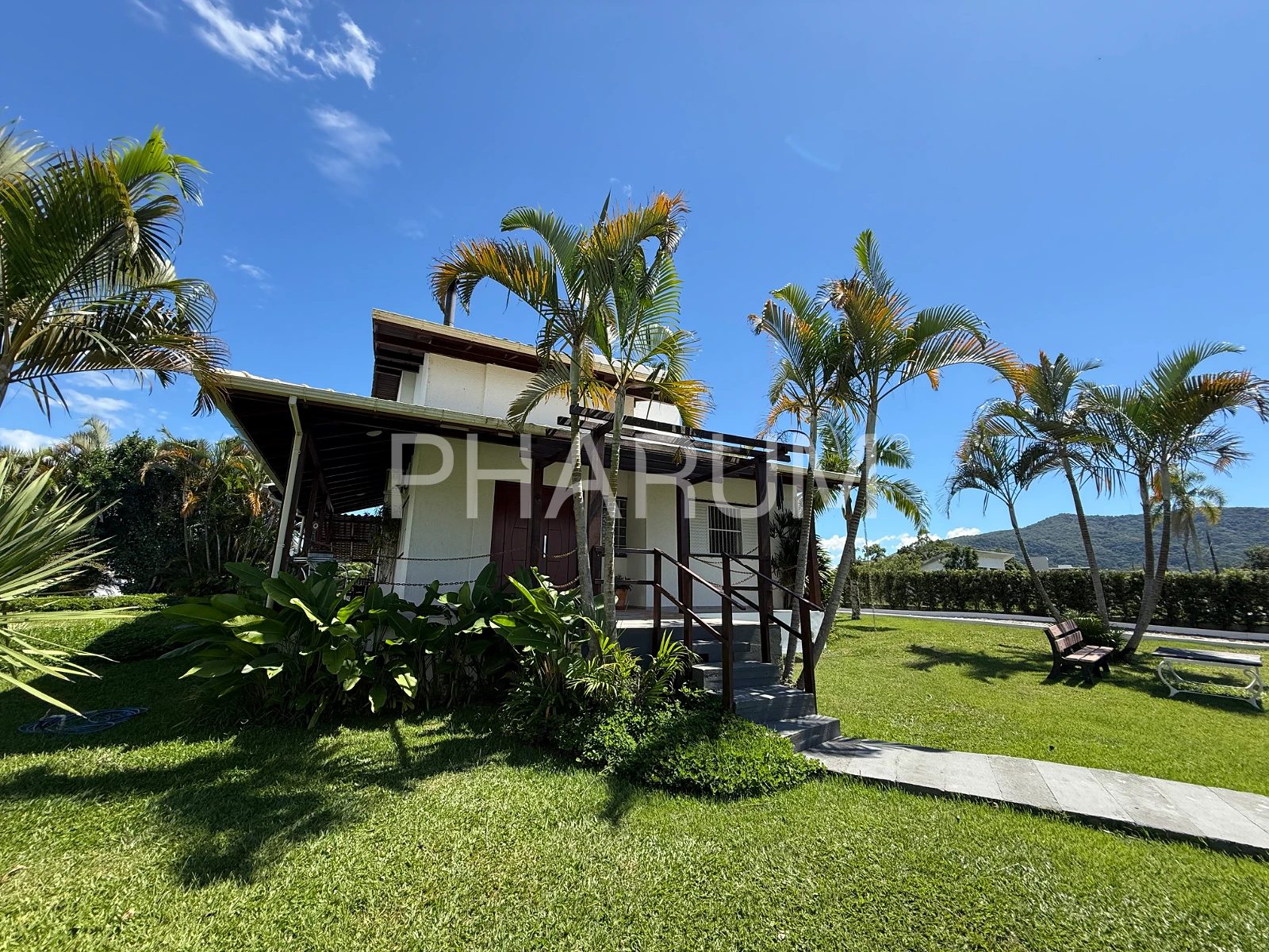 Casa em Condomínio fechado Santo Amaro da Imperatriz