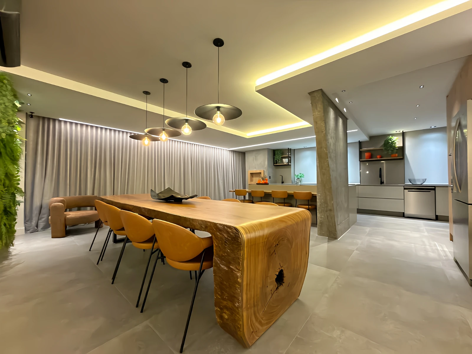 Apartamento 3 Quartos com 2 Suítes e 180m² - Centro