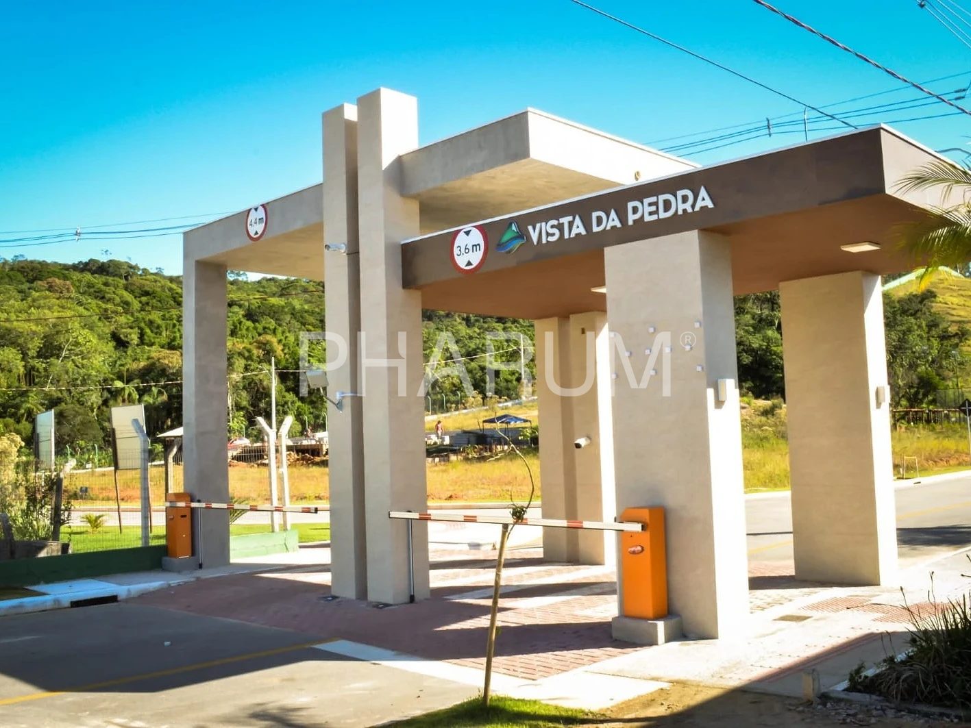 Terreno 360m² em Condomínio - Forquilhas