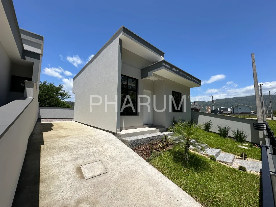 Casa 2 Quartos com 1 Suíte e 60m² - Forquilhas