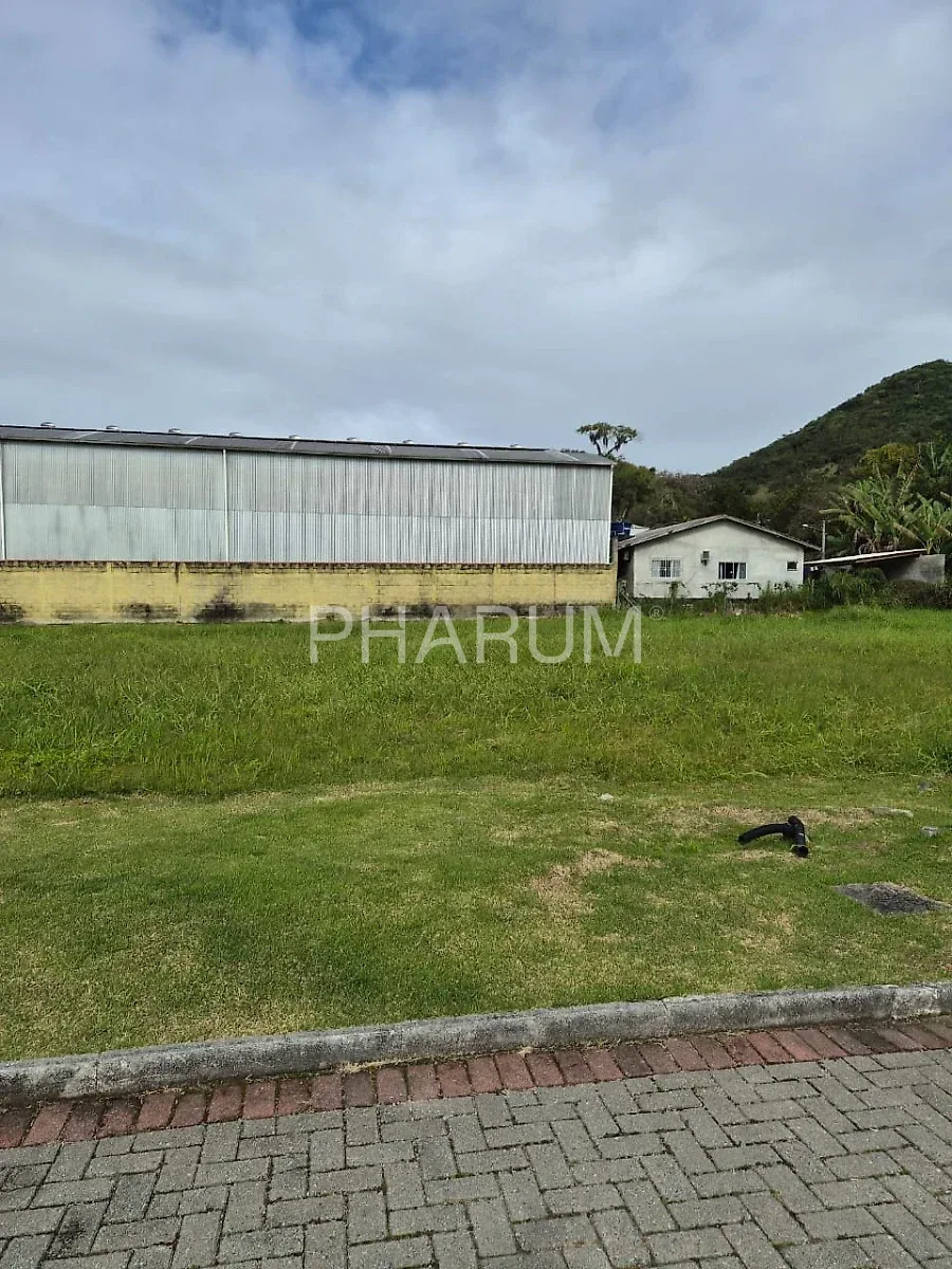 Terreno plano condominio fechado em Florianópolis