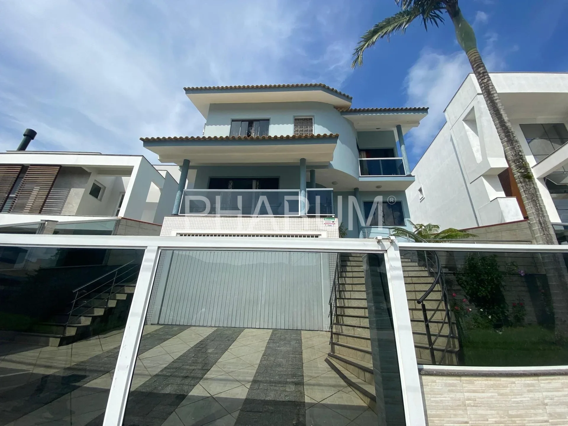 Oportunidade Única! Casa com 4 quartos Totalmente Mobiliada e Equipada na Pedra Branca