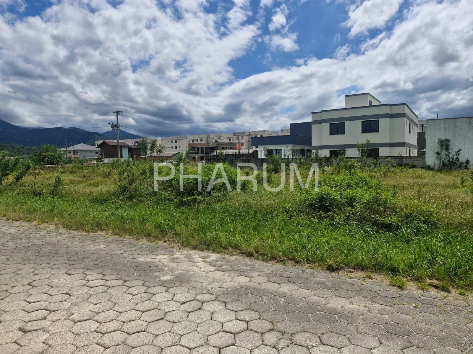 Terreno a venda na Guarda do Cubatão com 300m2 | XP2361