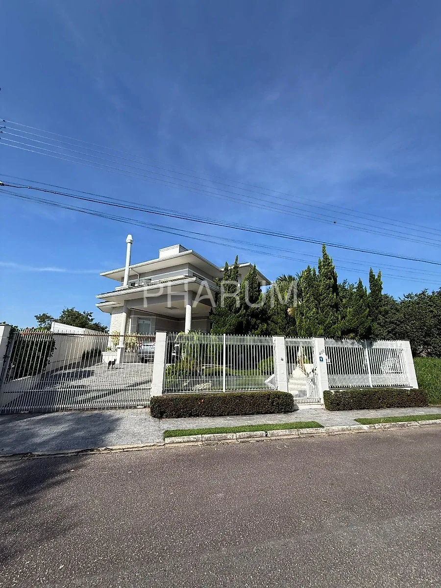 Casa 5 Quartos com 2 Suítes e 286m² - Pedra Branca