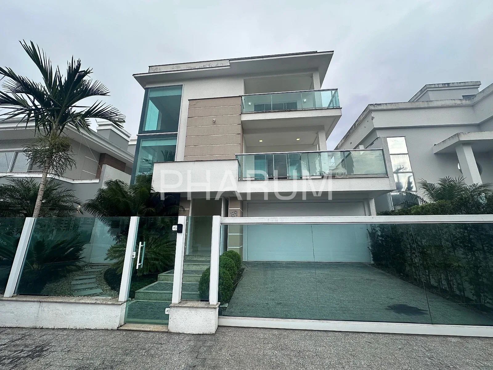 Casa Aluguel 4 Quartos com 4 Suítes e 460m² - Pedra Branca