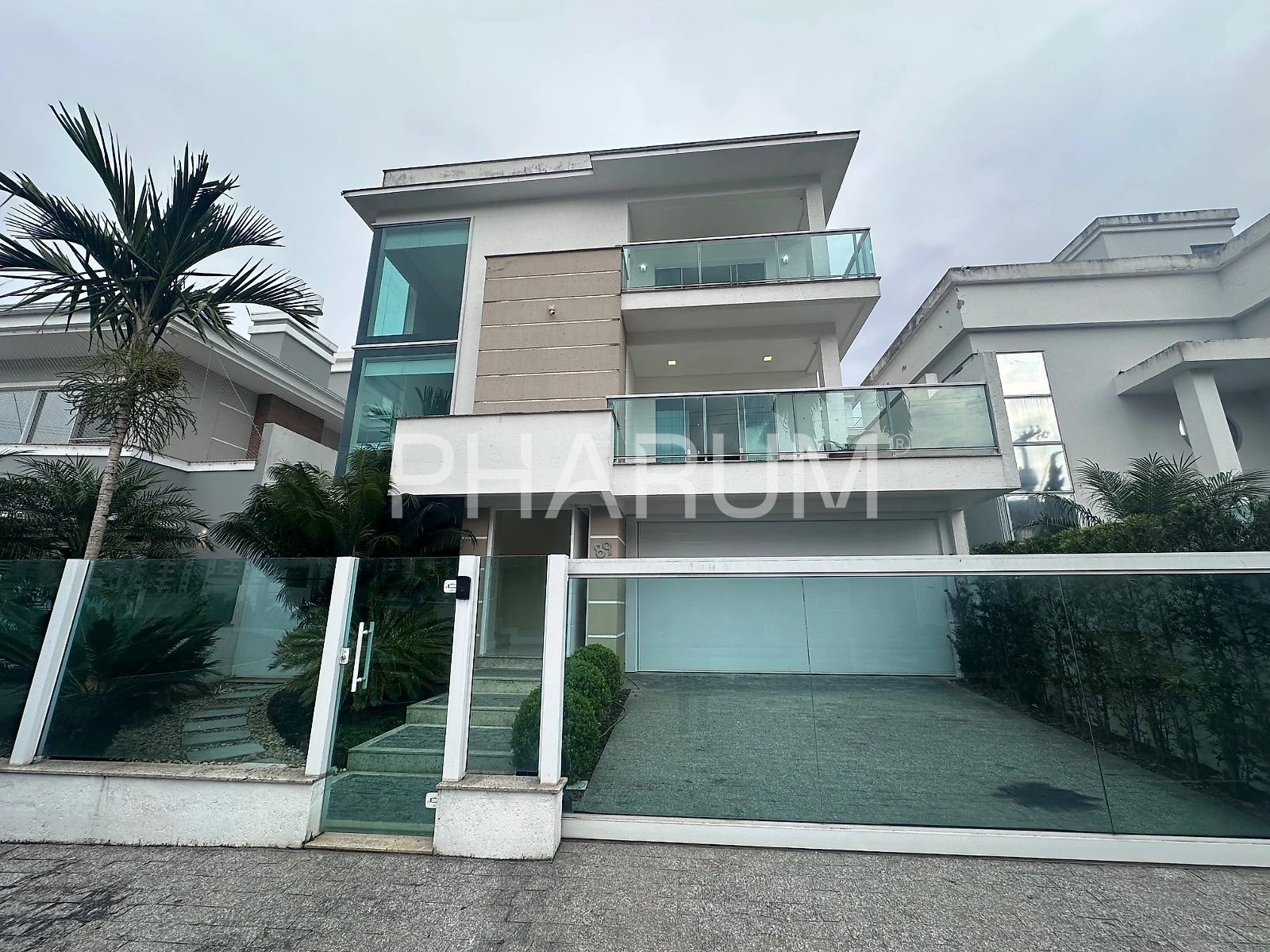 Casa Aluguel 4 Quartos com 4 Suítes e 460m² - Pedra Branca