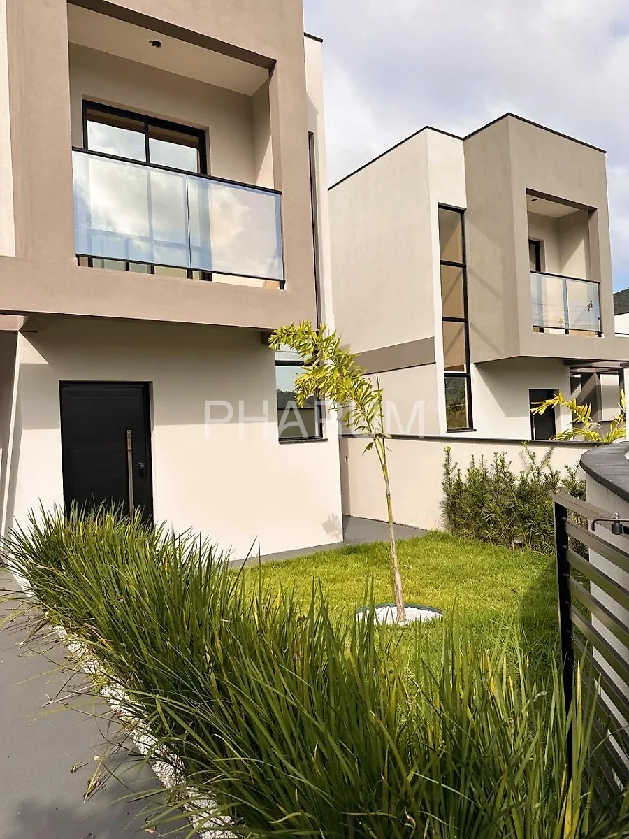Casa 2 Quartos com 2 Suítes e 87m² - Alto Aririú