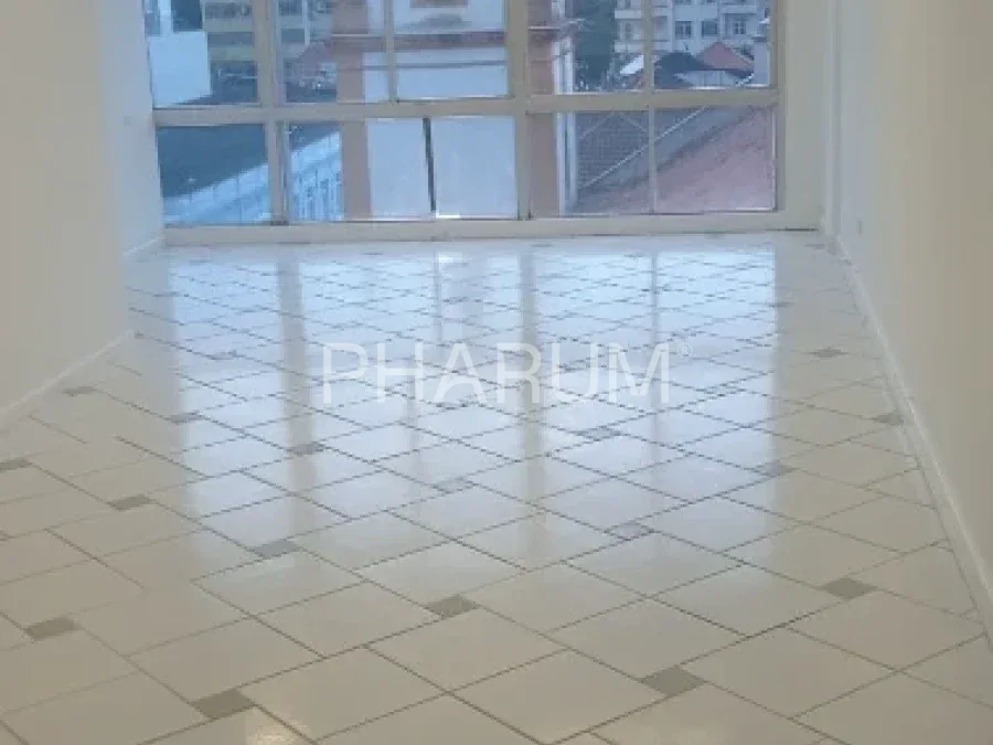 Escritório/Sala Comercial - 111m², Centro