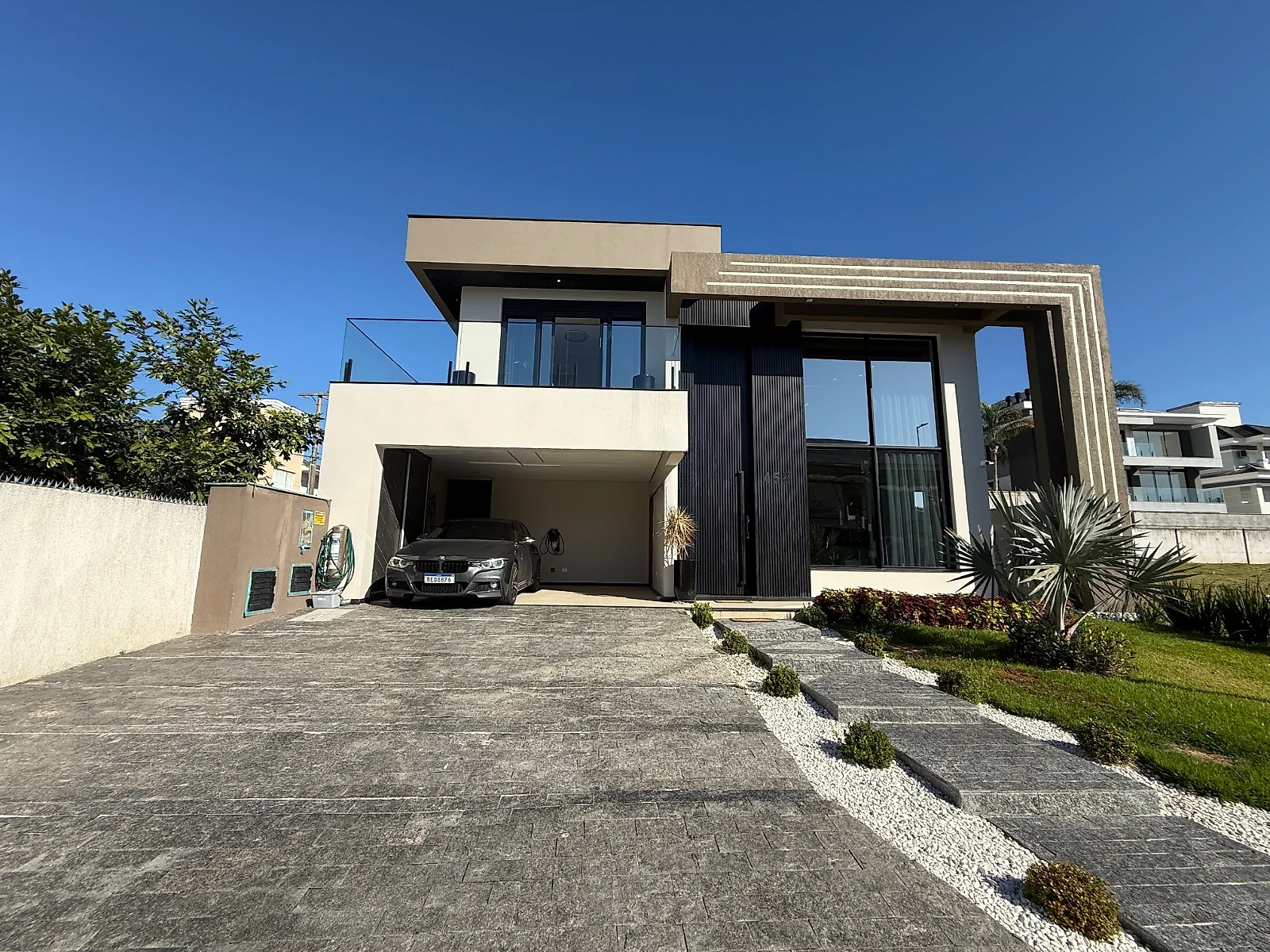 Casa 3 Suites 280m² no Reserva da Pedra - Pedra Branca