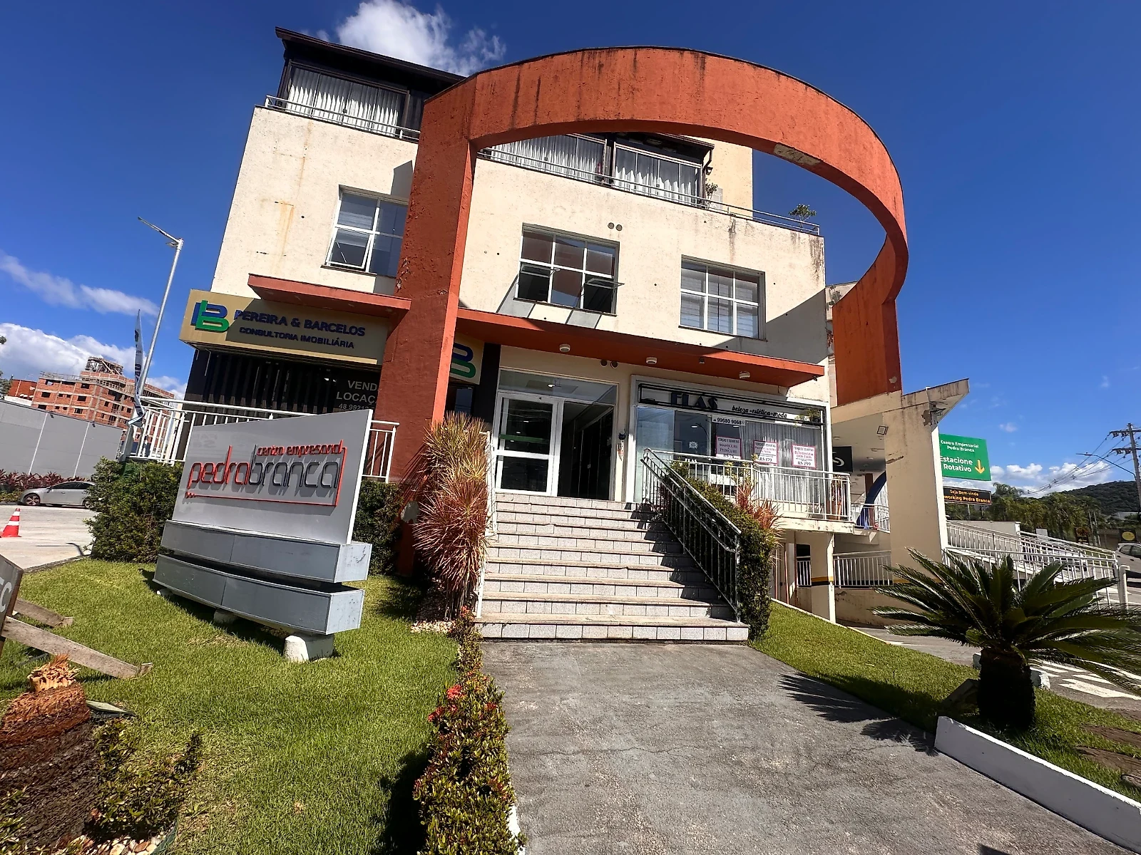 Quiosque Comercial 10m², ALUGUEL Centro Empresarial Pedra Branca