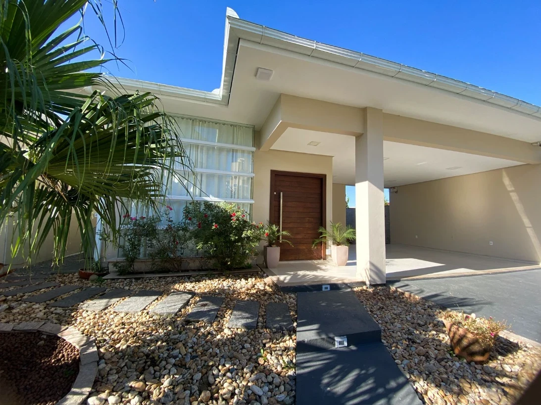 Casa 2 Quartos com 1 Suíte e 170m² - Pedra Branca