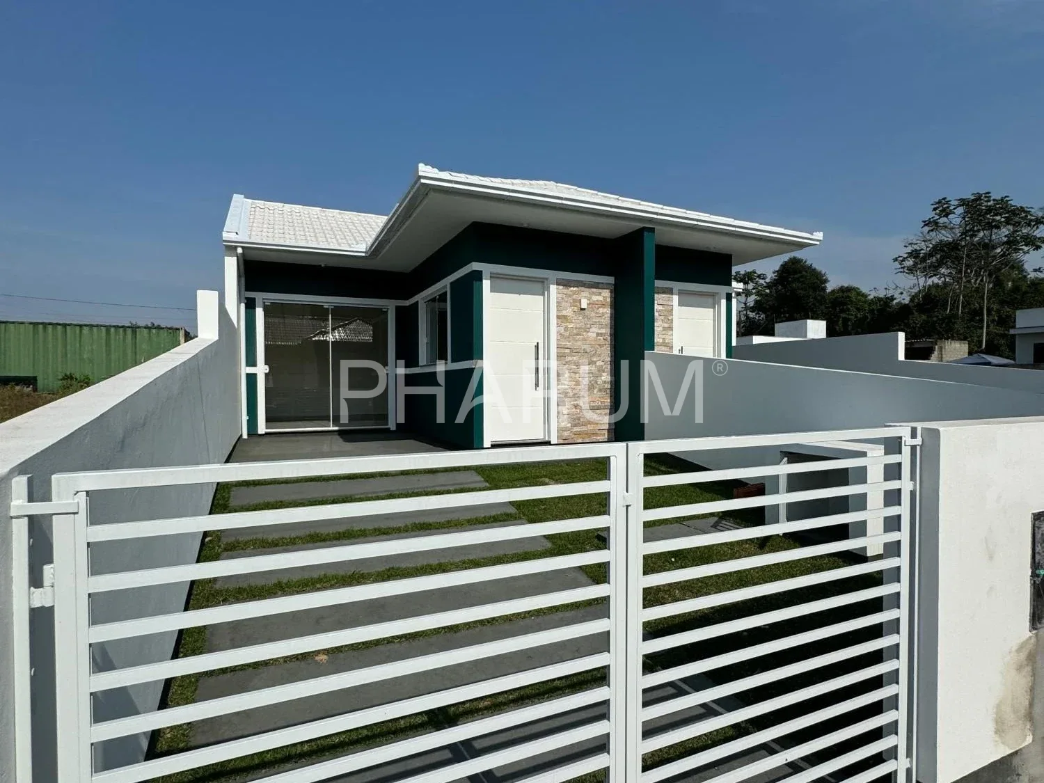Casa em Forquilhas à venda com 2 quartos| XP1754