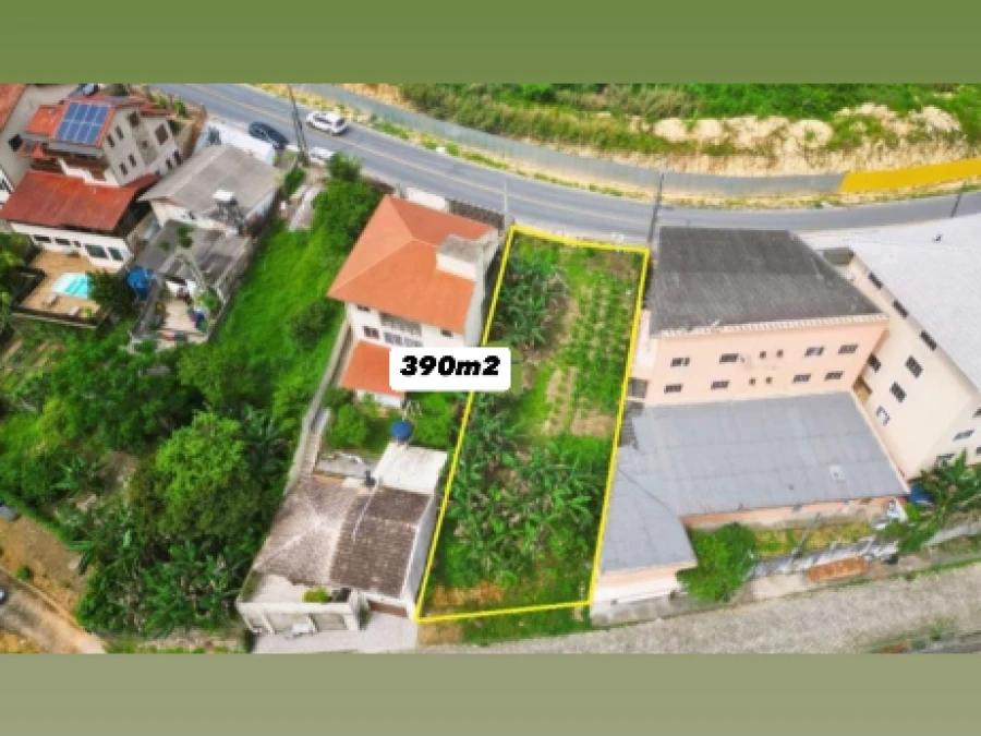 Terreno à venda com 390m2, localizado no Centro, São José/SC