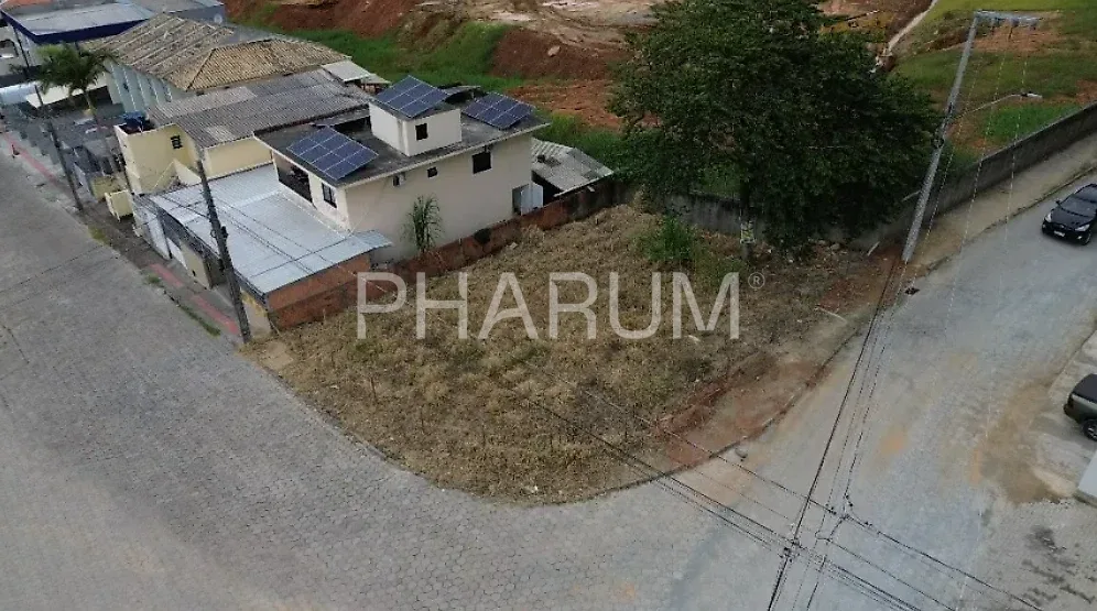 Terreno de esquina à venda – Loteamento Porto das Águas