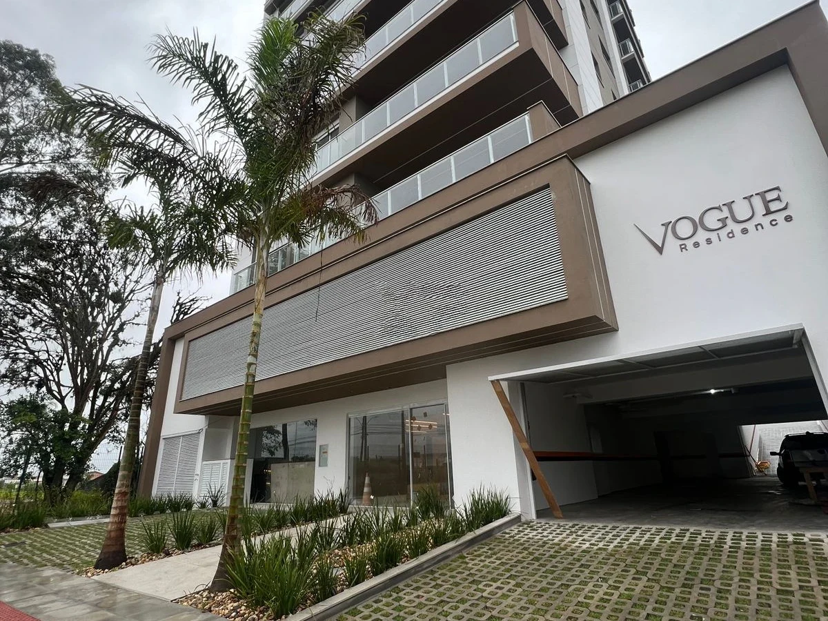 Apartamento na Pedra Branca com 3 quartos sendo 1 suíte, 2 banheiros e 2 vagas