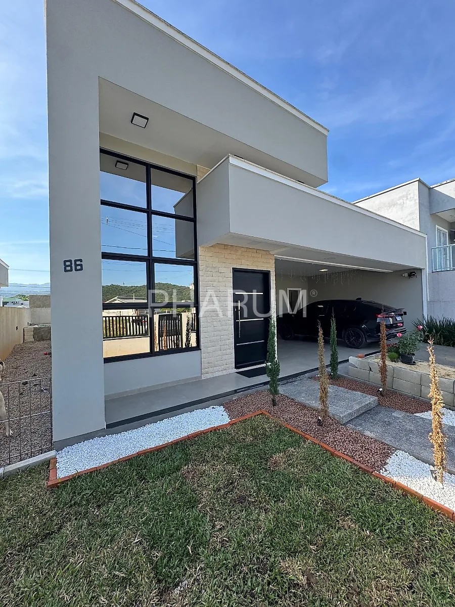 Casa 2 Quartos com 1 Suíte e 127m² - Colônia Santana
