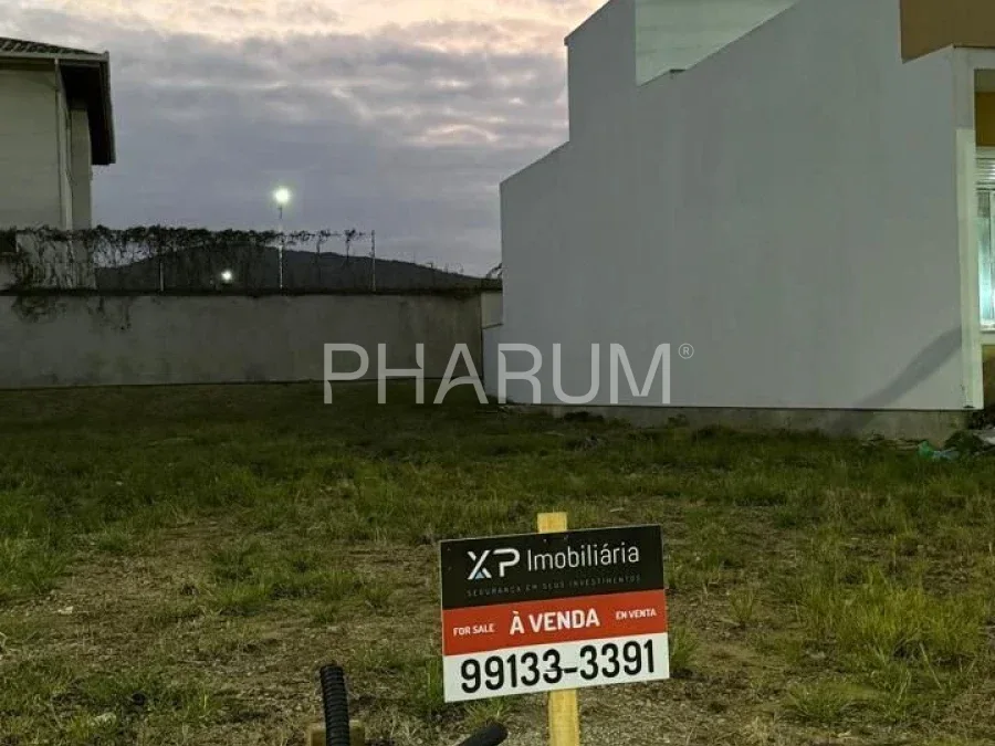 Terreno a venda em condominio fechado no Deltaville