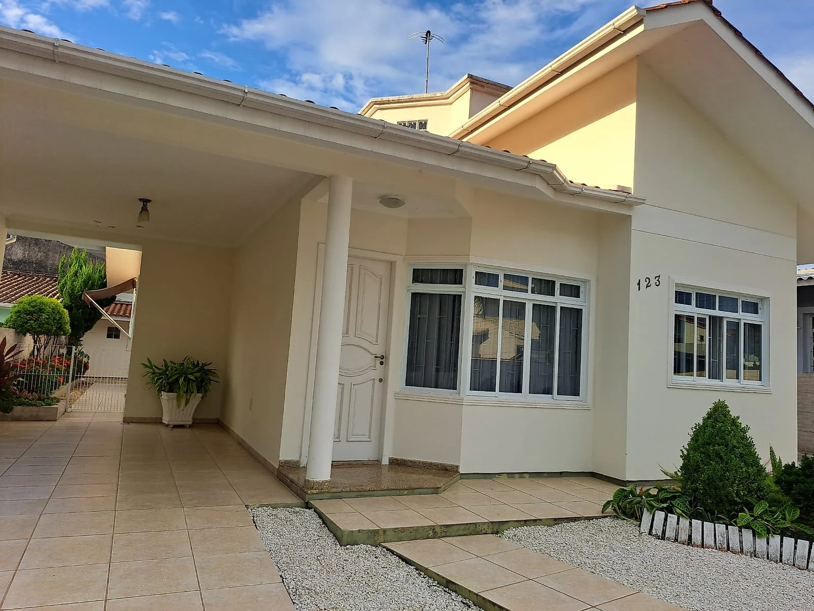 Casa 3 dormitórios Centro Palhoça