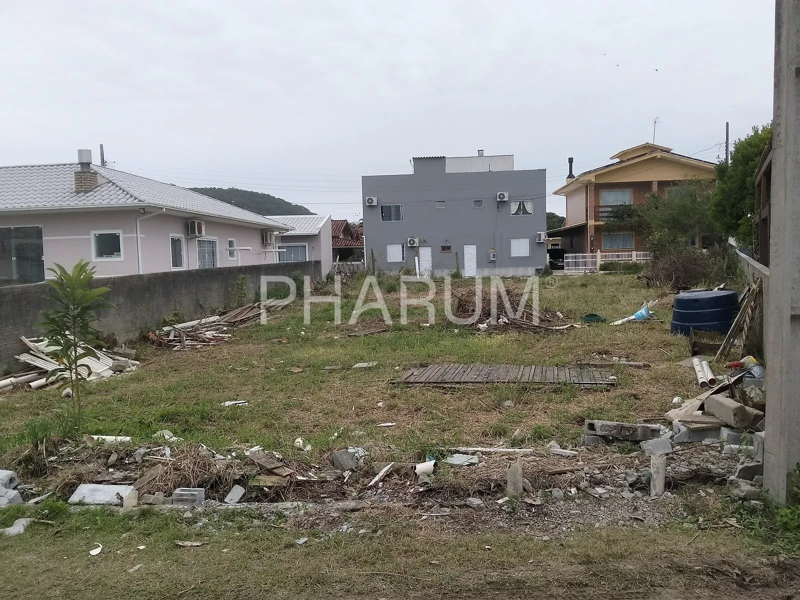 Terreno 397m² em Condomínio - Pinheira