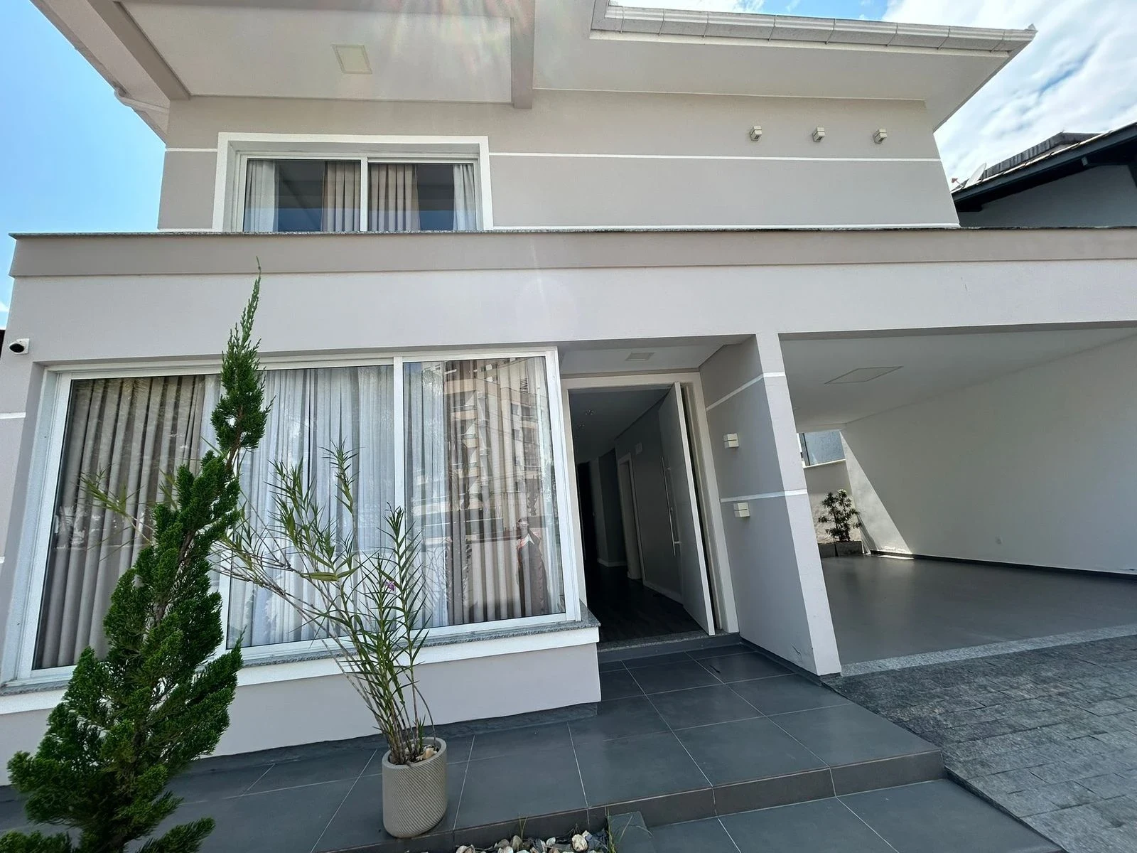 Casa 3 Quartos com Piscina - Pedra Branca