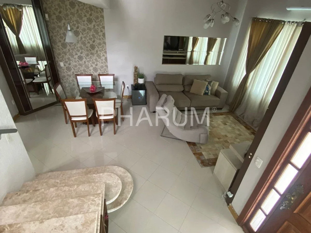 Casa de alto padrão com 3 dor, acabamentos premium e localização privilegiada.