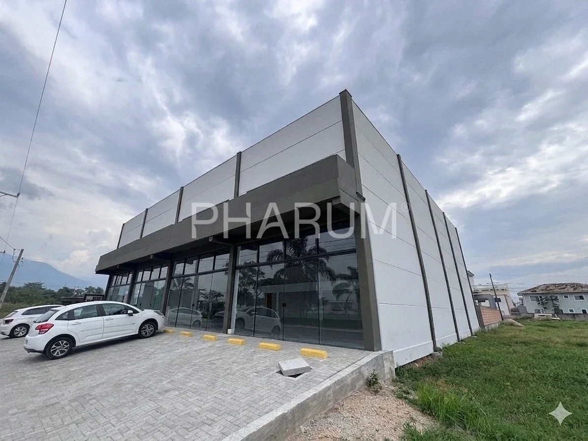 GALPÃO ALUGUEL 600,00 m² 2 BANHEIROS 7 VAGA NA NOVA PALHOÇA EM PALHOÇA