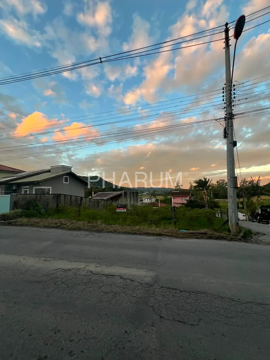 Lindo Terreno na Geral de Forquilhas - São José