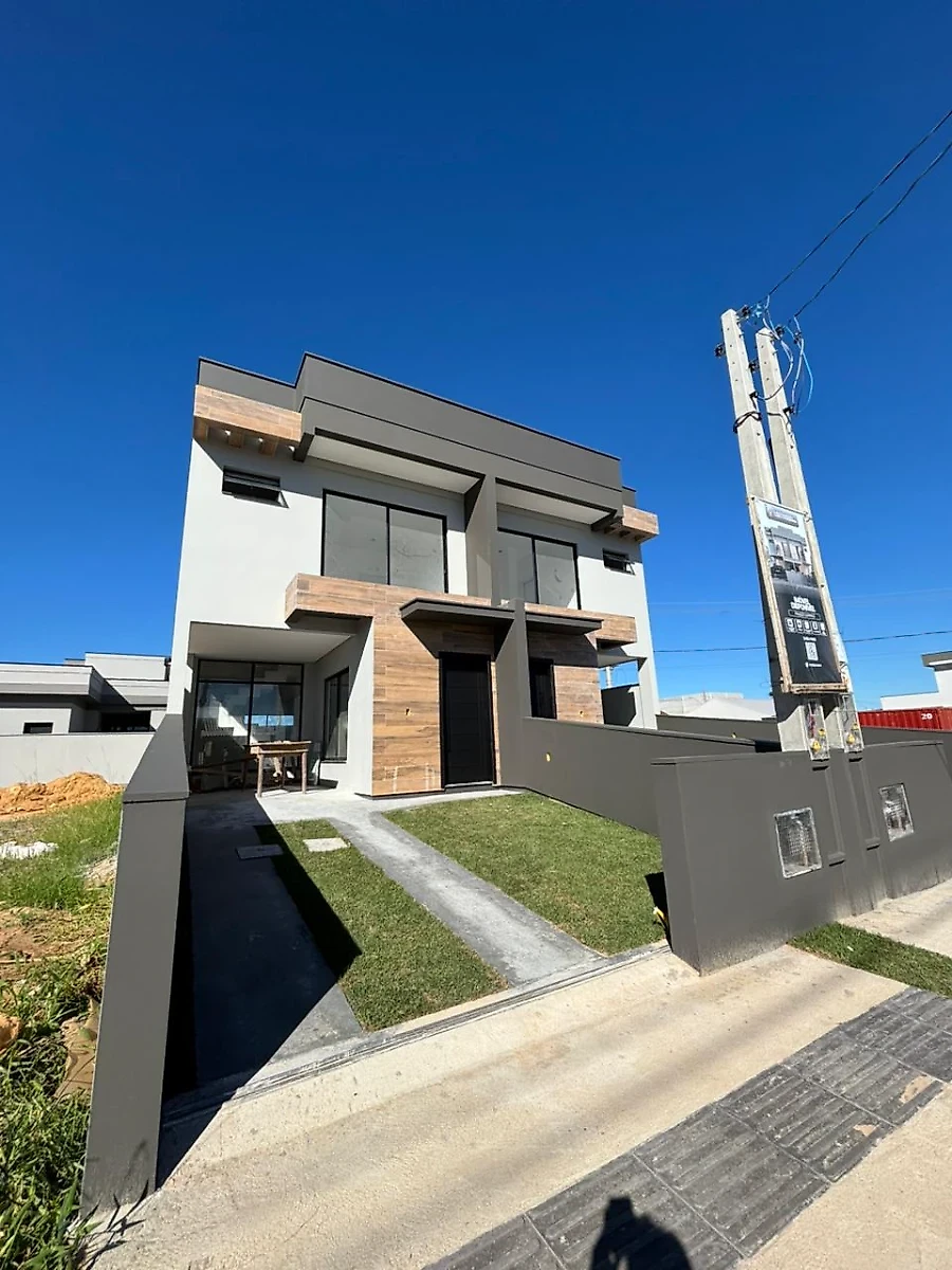 Sobrado Geminado 3 Quartos com 1 Suíte e 119m² - Barra do Aririú